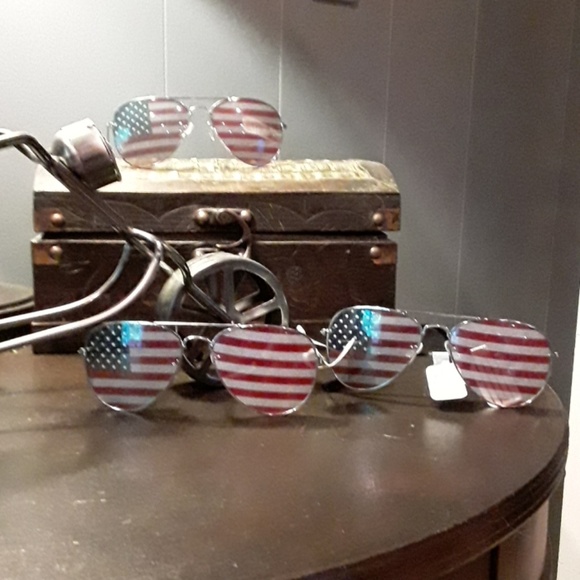 Patriotic flag sunglasses - Picture 2 of 5